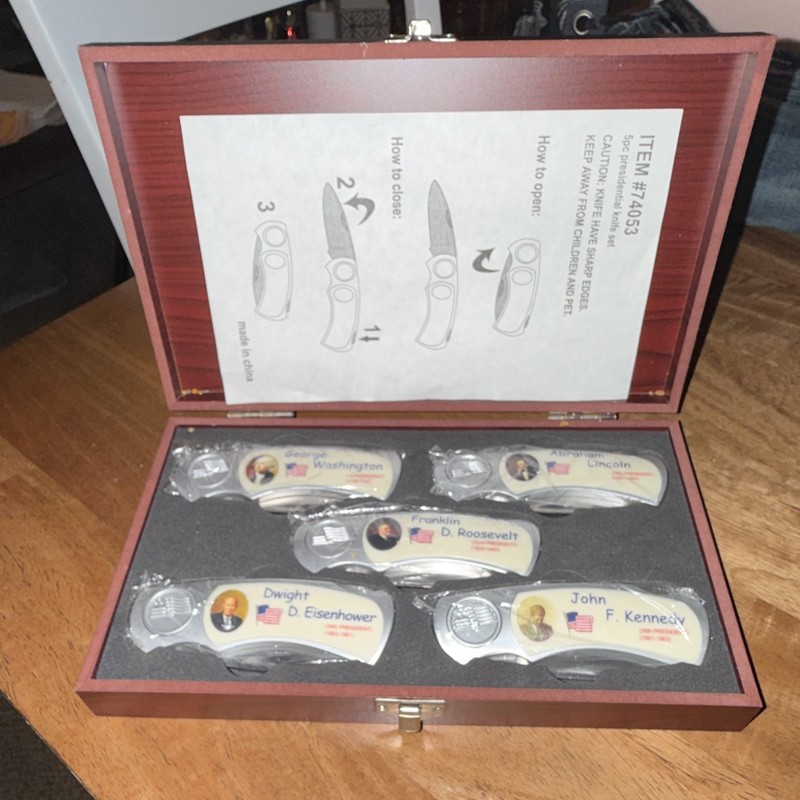 Presidential Knife Collection In Display Case Five Different Presidents