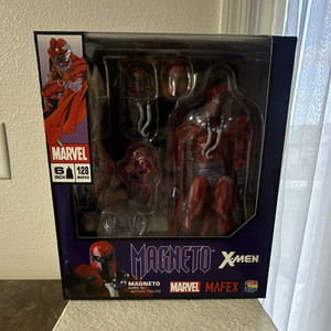Mafex Magneto | eBay