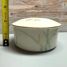 Vintage Crowning Touch Ceramic Trinket Box Hummingbird & Lily Design 6" Japan