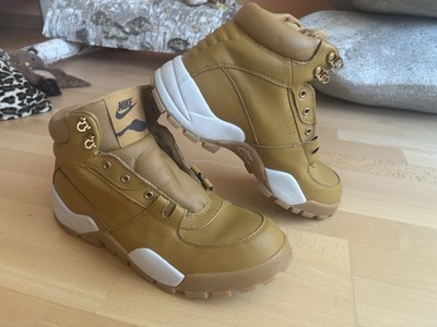 Nike Rhyodomo Boots Wheat / Light Bone   BQ5239-700   Gr. 44 wneu
