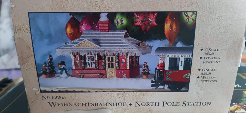 PIKO 62265 Fertigmodell Spur G Weihnachtsbahnhof - Top Zustand.