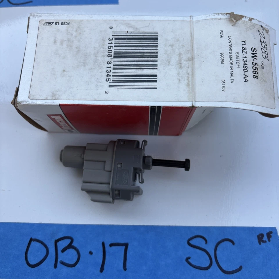 Interruptor de luz de freno Motorcraft YL8Z-13480-AA Ford Escape Mercury Mariner SW-5568 Foto 2 de 4