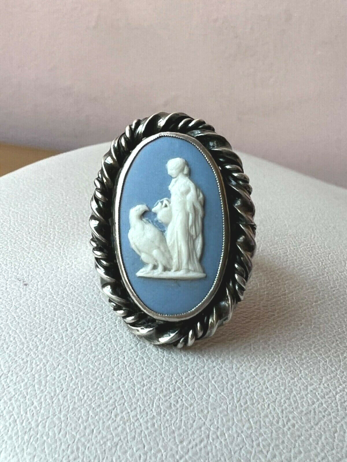VINTAGE WEDGWOOD LARGE BLUE CAMEO JASPERWEAR RING IN … Gem