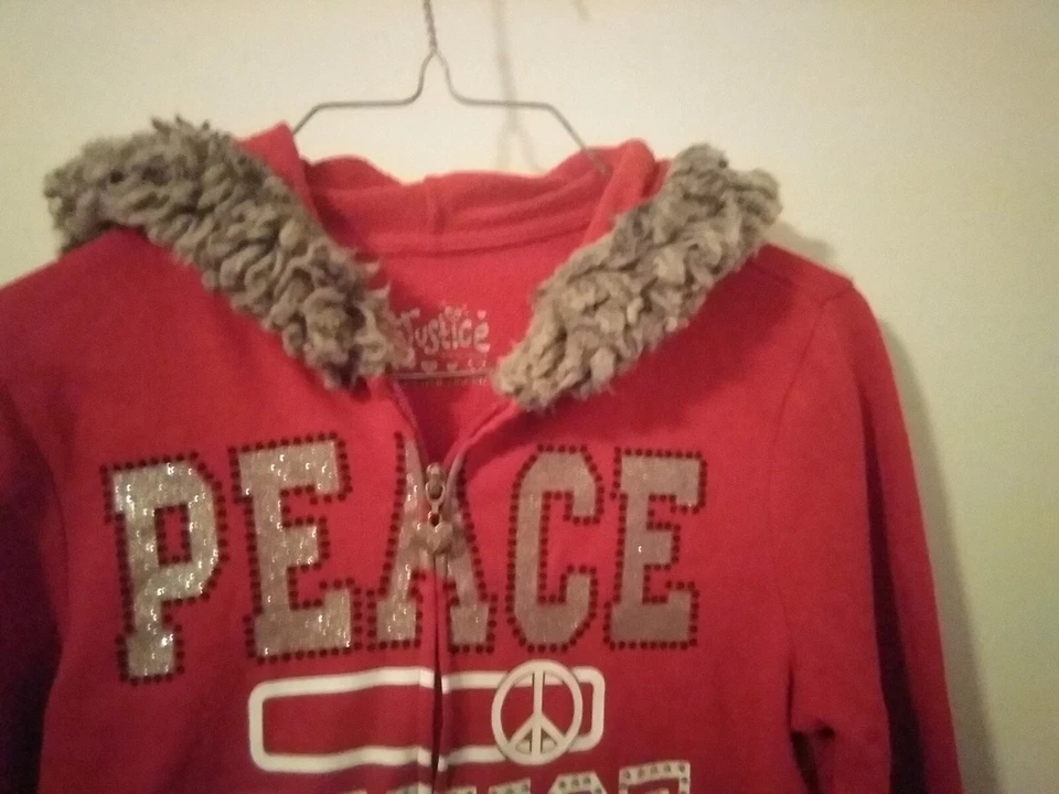 Chaqueta con capucha roja Justice Girls talla 12 Foto 2 de 4