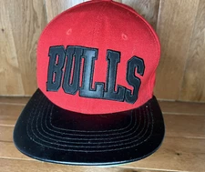 Vintage Retro Hat Chicago Bulls Red Wool Adjustable Mitchell & Ness