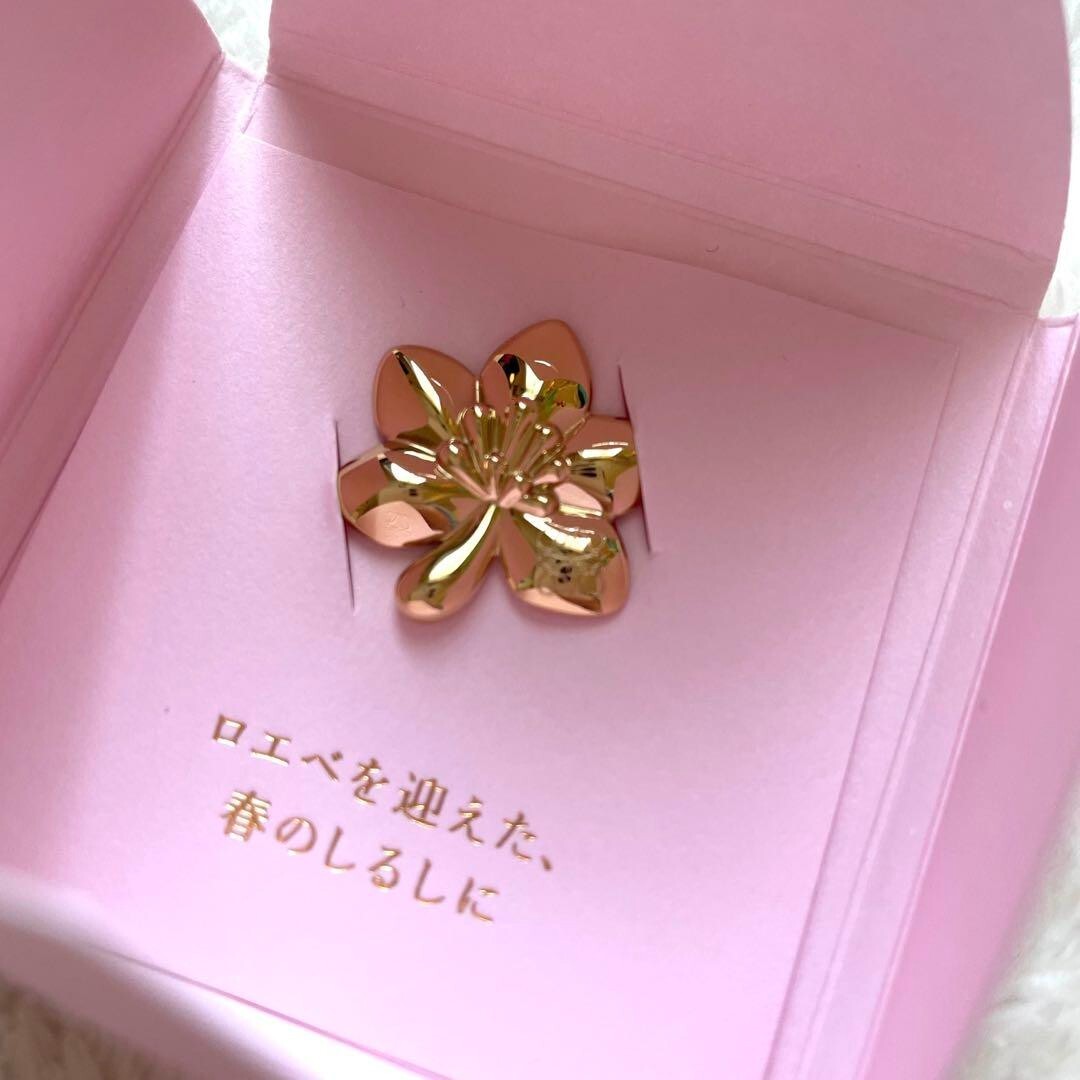 LOEWE Peach Blossom Luck Charm Novelty hyakumanben Gold 2