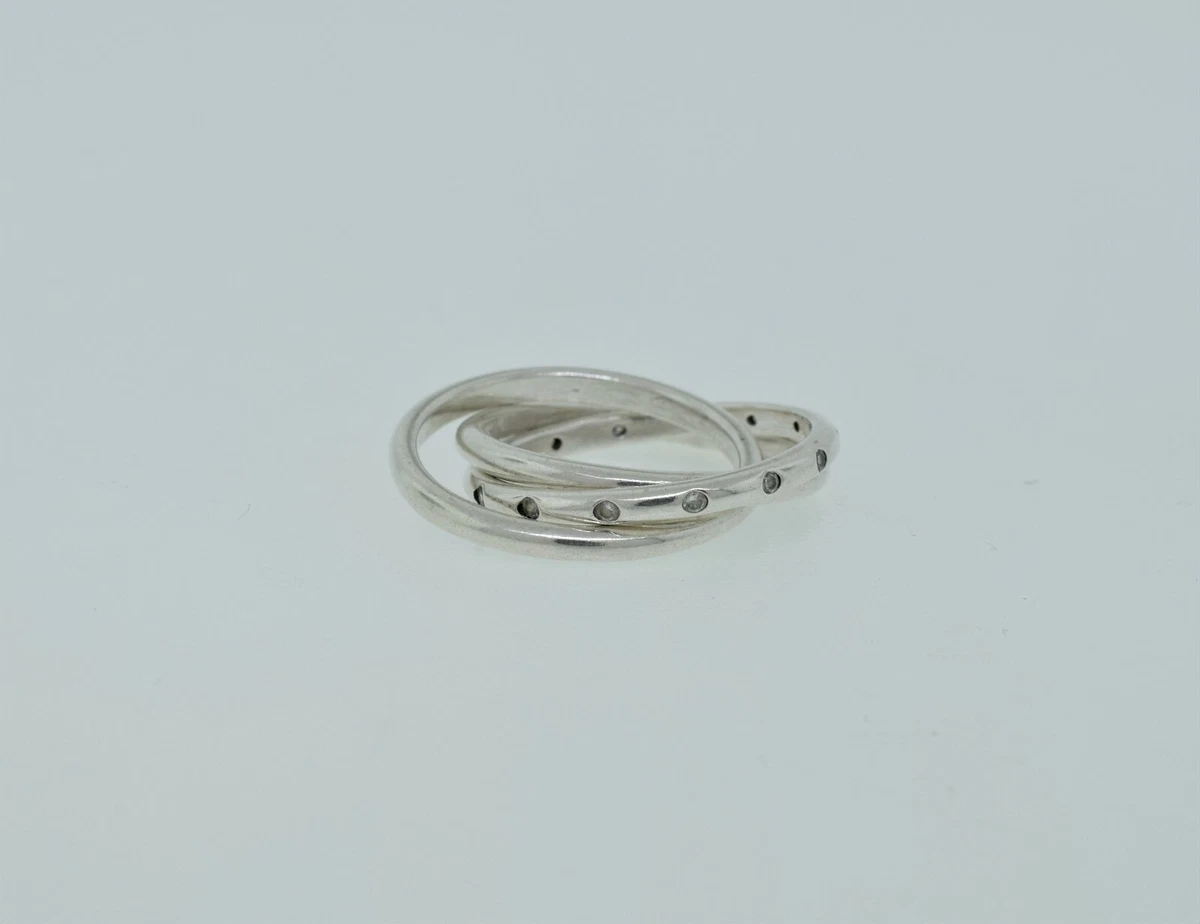 Hug Ring in Sterling Silver, Silver Hug Ring, Hugging Hands Ring, Silver  Hands, Silver Promise Ring, Unique Silver Ring, Free Hugs Jewelry - Etsy