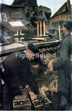WW2 Picture Photo German tank Panzer II crew Div loading shells 8669