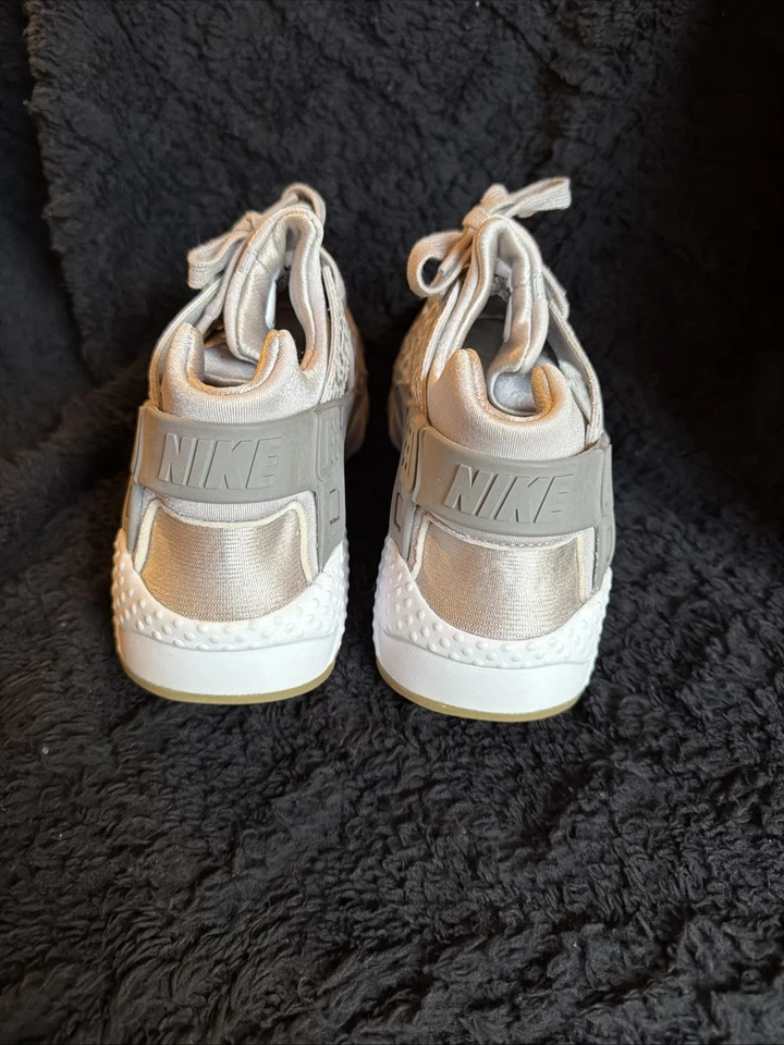 Nike Air Huarache Run SE серый леопард 6Y/7,5 Вт - Изображение 3 из 4