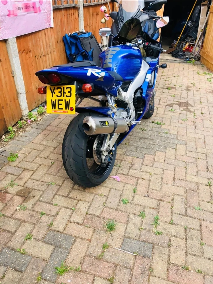 Yamaha YZF R1 2001 - Image 3 of 4