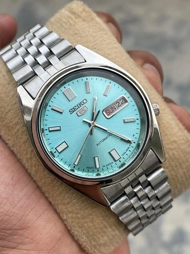 Vintage Seiko 5 SNXS Mens Automatic Day Date 7009