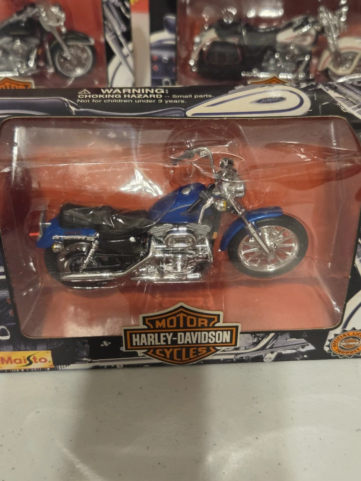 NIB Harley Davidson Motorcycle 1:8 MAISTO Original 1st Series 1997 FULL SET Of 6 - Image 3 of 4