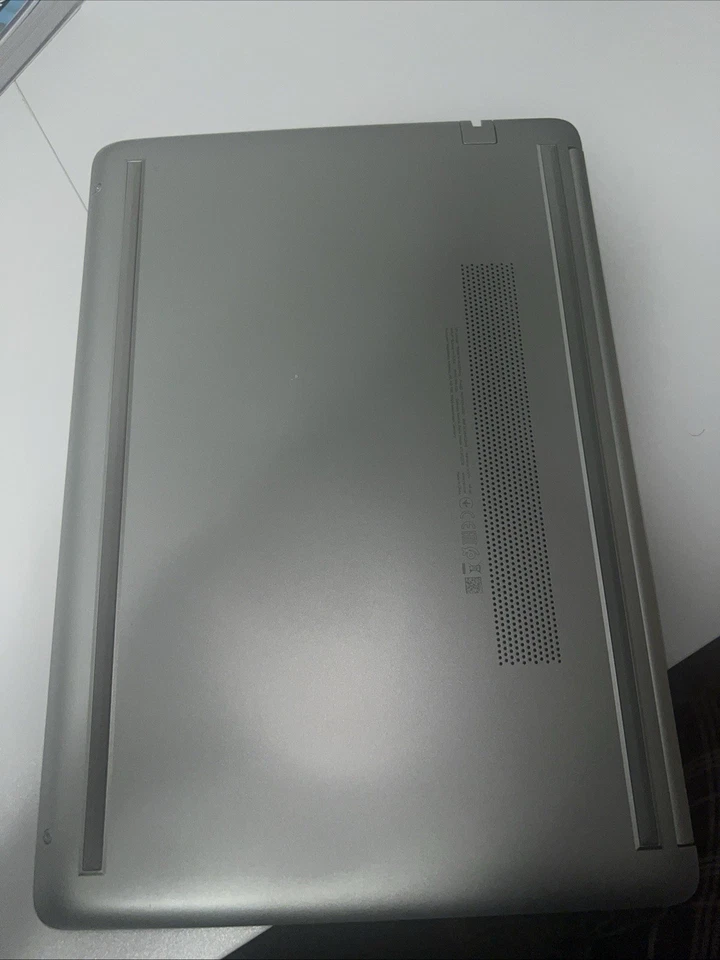 HP 14-dk0304ng, AMD Athlon 300U, 8GB Ram, 256GB SSD, Vega 3, 14" Zoll HD - Bild 3 von 4