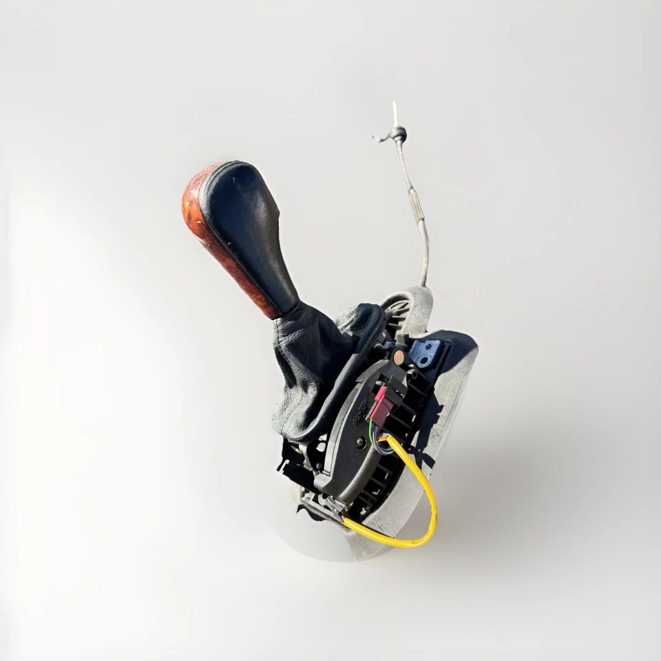 Conjunto de palanca de cambios automática BMW E39 perilla de madera cable de arranque OEM 1997-2003 525i-540i Foto 4 de 4