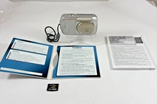 Olympus CAMEDIA D-395 3.2MP Digital Camera Silver w/ Memory Card CD & Manual