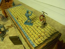 2 Marx  US 7th Cavalry 1 unpainted 1/32nd for FT Apache 1 Sioux Dec. Listing 