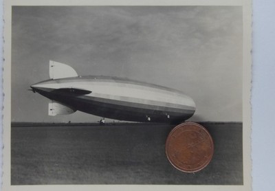 Foto Magdeburg Zeppelin '' LZ 127'' Graf Zeppelin landet am Flughafen Ost 1931