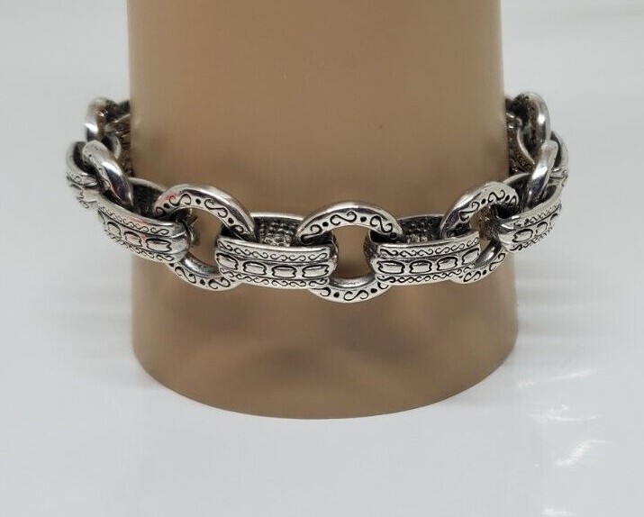 Silver Tone Textured Chain Link Bracelet Magnetic Closure 7
