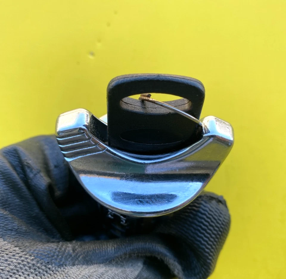 Bloqueo interruptor de encendido Mercury Grand Marquis 1992-1994 con llave OEM E9TZ-11582-A Foto 3 de 4