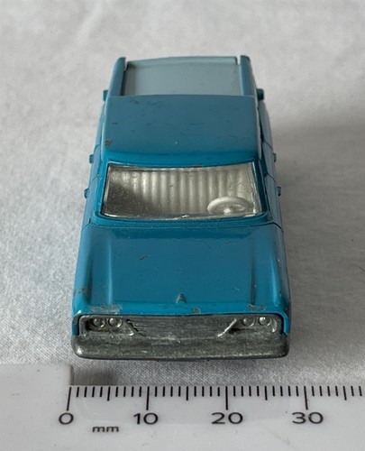 Vintage Playworn MATCHBOX LESNEY 42 Studebaker Lark Wagonaire Toy Car #38-597 - Picture 8 of 11