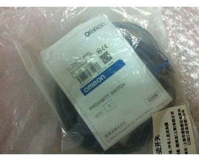 E2EM-X16MX2 E2EM X16MX2 12-24VDC NEW Proximity Switch #zv
