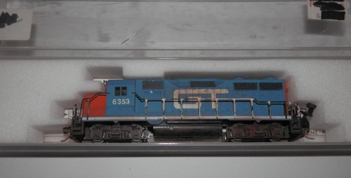 Kato Escala N POWERED GT 6353 GP38 Diesel Loco con Iluminación Direccional | Condition: Used