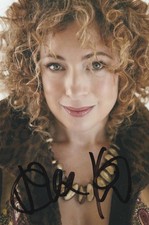Alex Kingston  signiert - Originalautogramm
