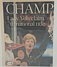 Pat Summitt Signed 2007 Knoxville News Sentinel JSA Lady Vols 7th NC Go VOLS