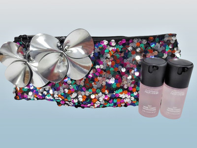 MAC SHINY PRETTY THINGS SEGUINED MAKEUP BAG & PREP+PRIME FIX+ ROSE 1 OZ 2PCS