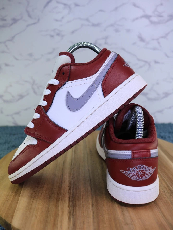 Nike Air Jordan 1 Zapatos Bajos Borgoña Burdeos Madera de Cerezo 553560-615 Niños Talla 4.5Y Foto 4 de 4