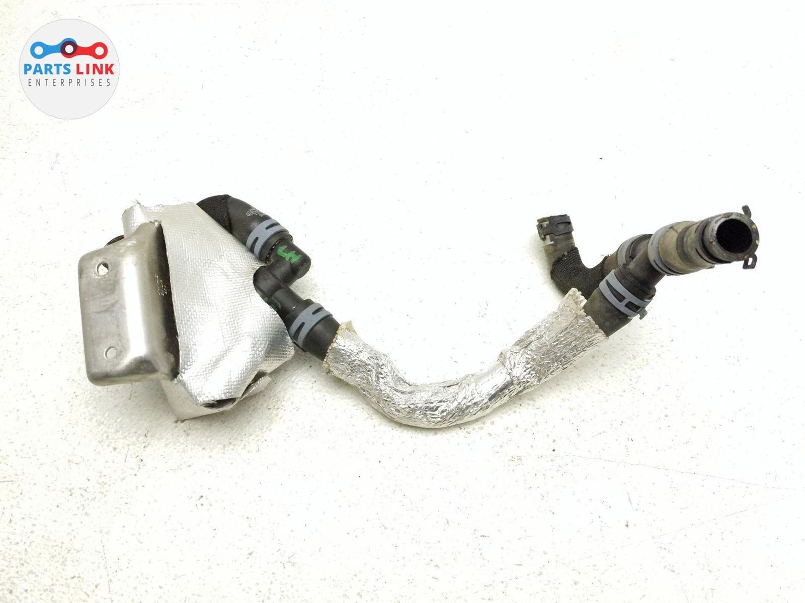 2016-20 BENTLEY BENTAYGA LEFT TRANSMISSION AUX COOLANT PUMP HOSE LINE 4.0L 3K
