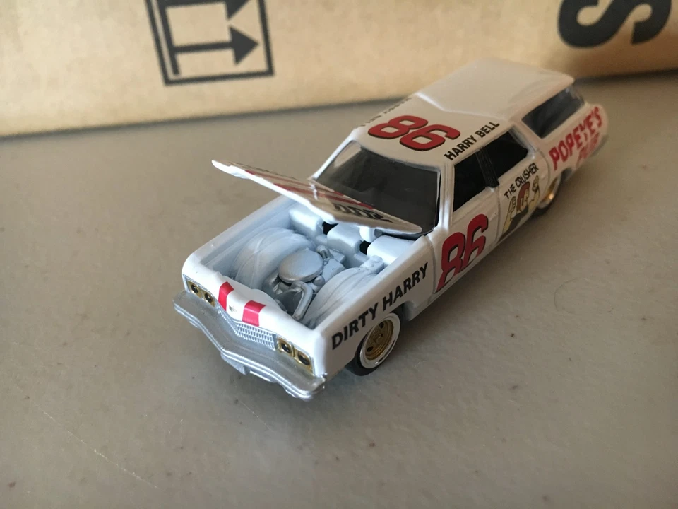 Johnny Lightning 1973 Chevy Caprice Wagon "Crusher" Demo Derby POPEYE`S PUB - Image 4 of 4