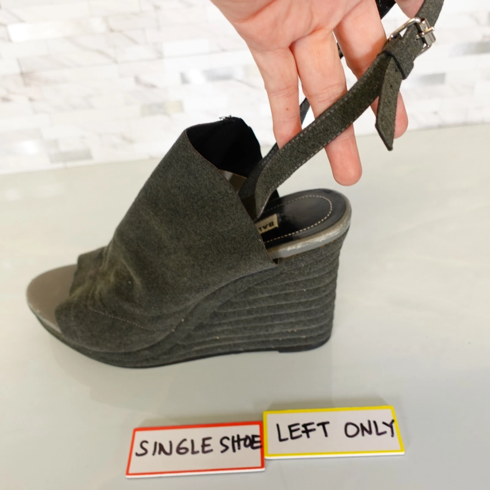 Sandali Balenciaga 38 SCARPA SINGOLA ricambio amputato zeppa sinistra 7 $665
