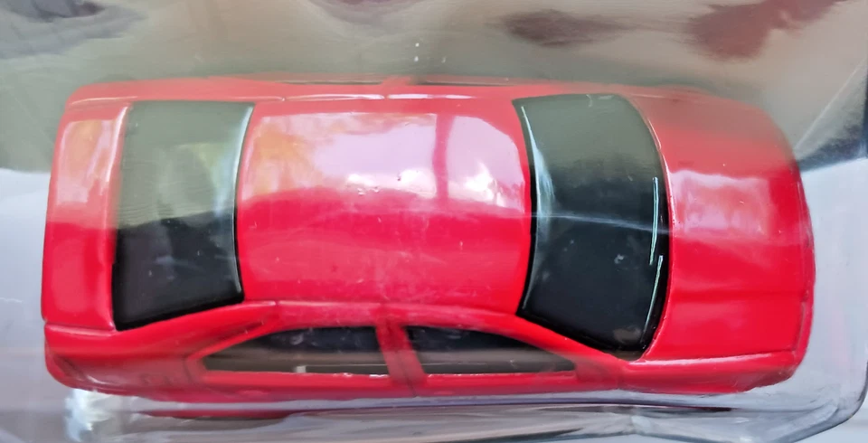 Volkswagen VW Jetta 1990's Mk 4 Version RED Maisto 1:64 Diecast New on Cut Card. - Image 4 of 4