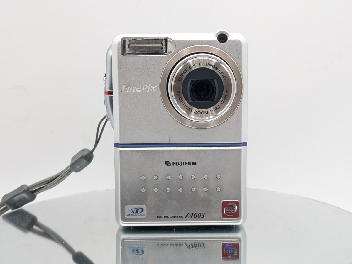 Excellent+5 Used Fujifilm FinePix M603 Silver 6.0 MP Digital