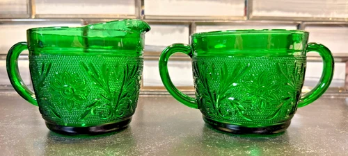 Anchor Hocking Forest Green Sugar & Creamer Set – Floral Pattern – Vintage Glass