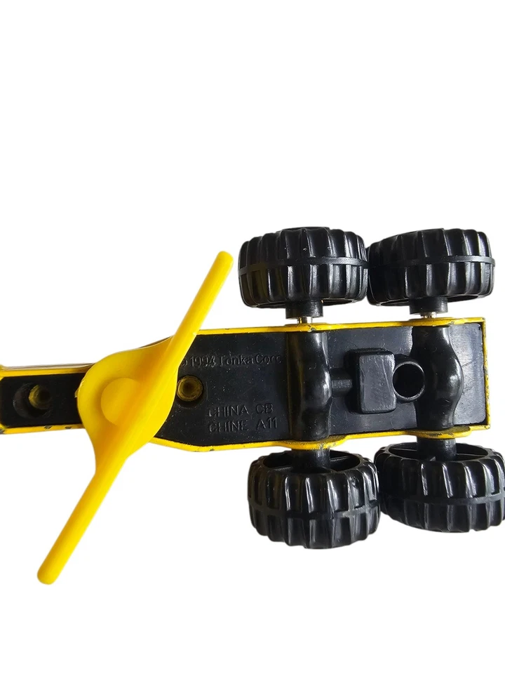 Vintage 90s Tonka Die Cast Road Grader  Yellow Construction 1994 - Image 4 of 4