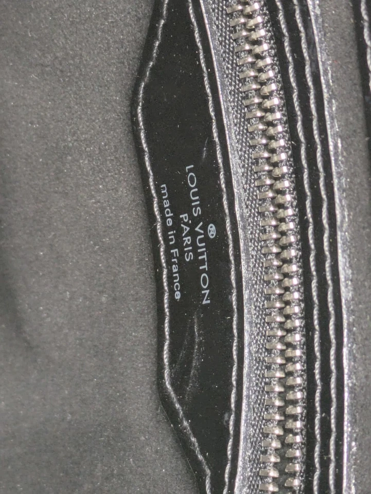 LOUIS VUITTON MIRABEAU GM Black EPI ELECTRIC Leather Purse Shoulderb (EC2005191) - Image 3 of 4