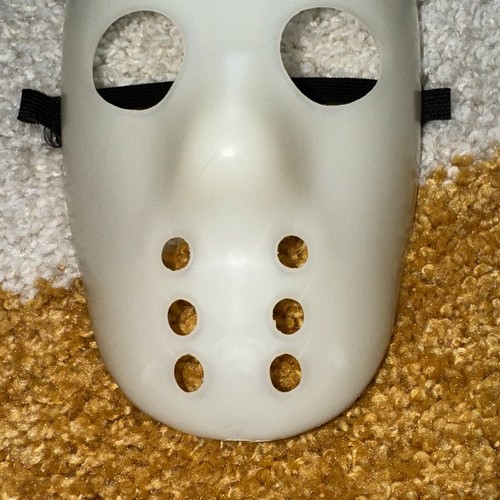 Glow in the Dark Jason Voorhees hockey style Halloween mask adult - Picture 2 of 8