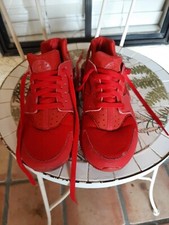 Nike Air Huarache Run Triple Red Running Shoes Style 654275-600 Youth Size 7Y 