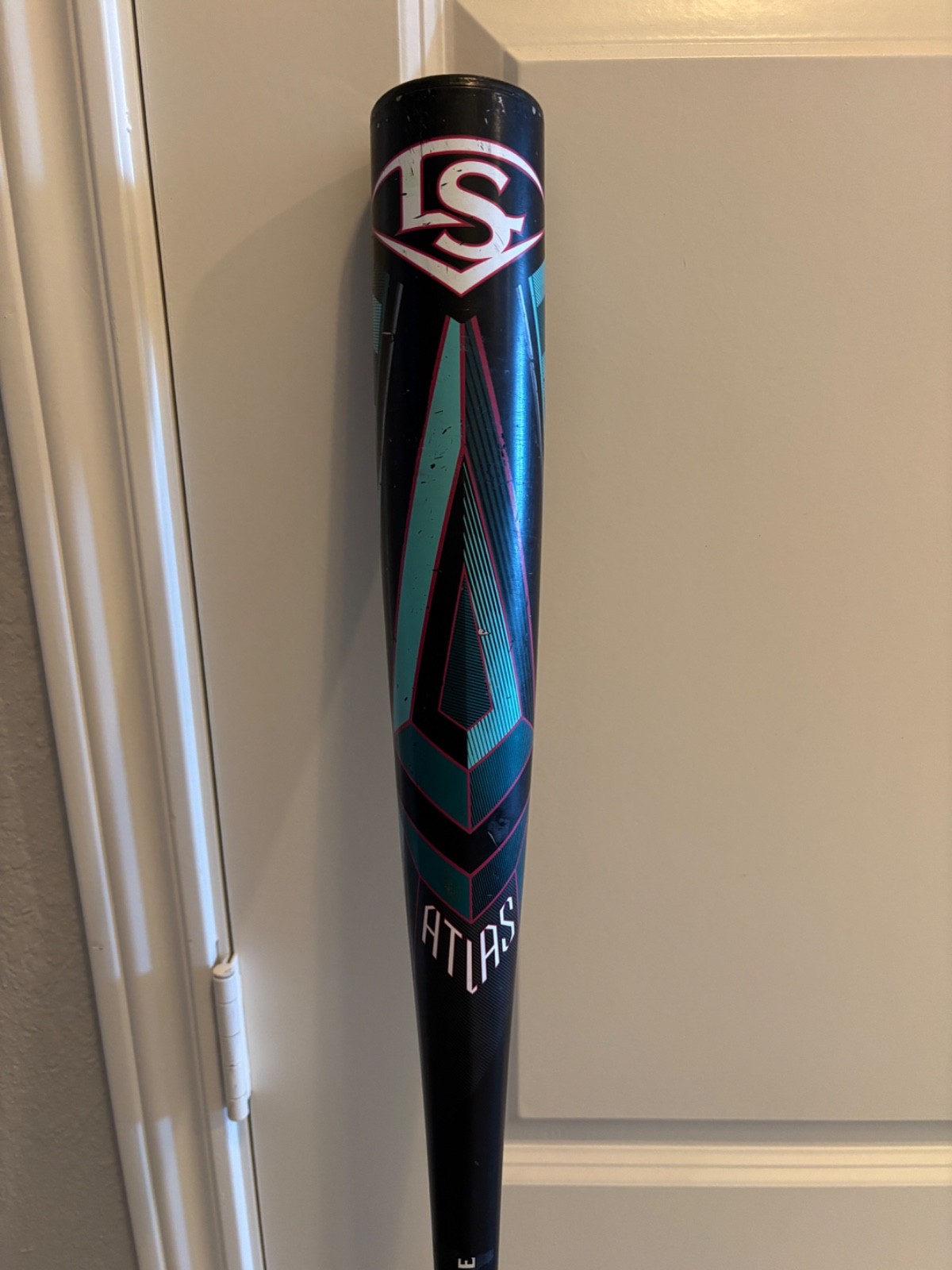 2025 Louisville Slugger Atlas Alloy BBCOR Certified Bat (-3) 28 oz 31" 