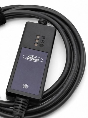 Original Ford FoMoCo Ladegerät   neu & unbenutzt   UK-Stecker   230V