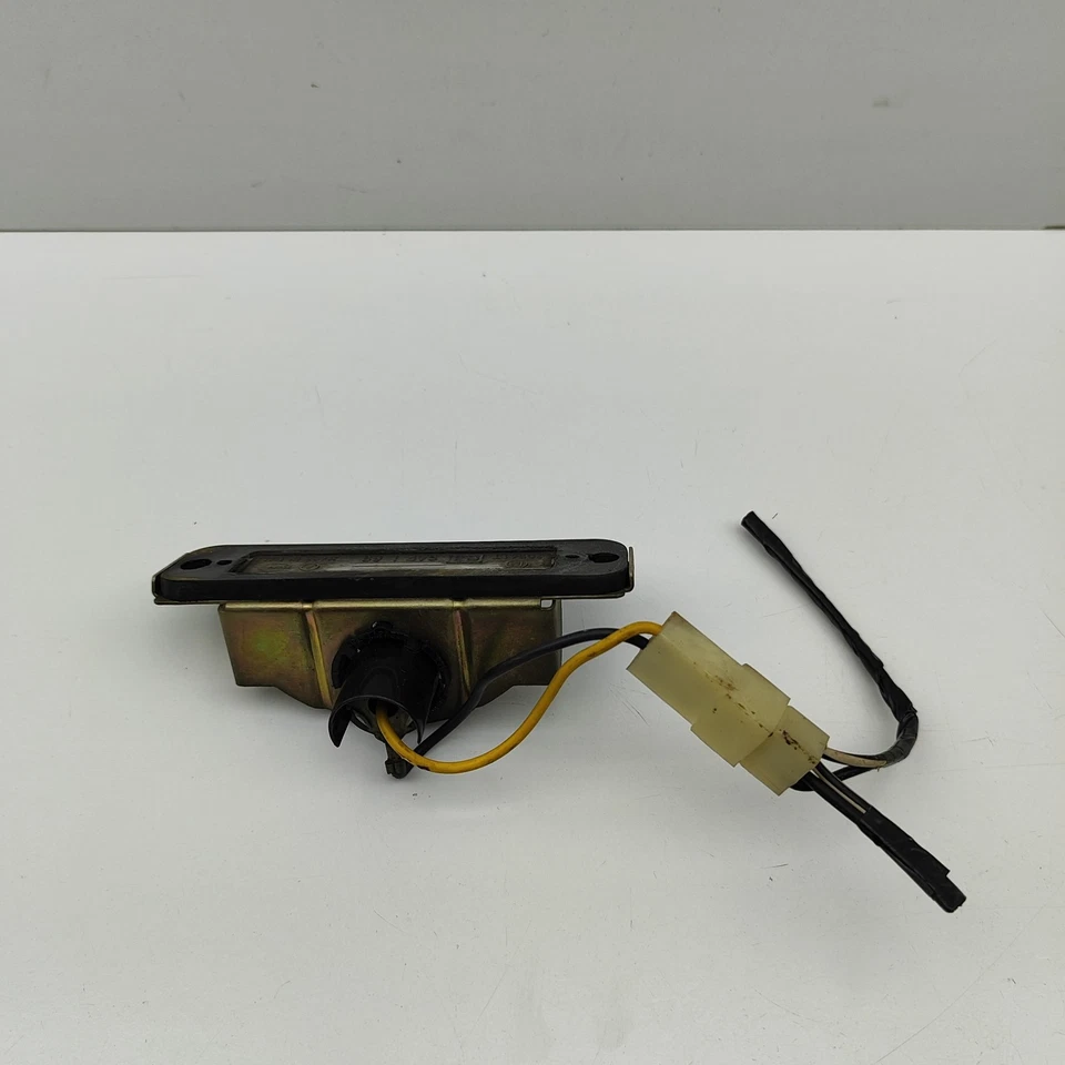 MASERATI 425 Kennzeichenbeleuchtung 30311111 2,8 Benzin 165 kW 1987 32740583 Foto 3 de 4