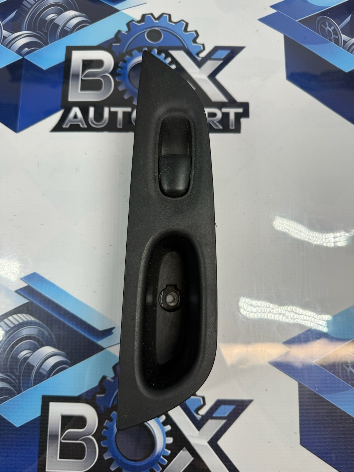 2019-2020 NISSAN ROGUE POWER WINDOW SWITCH REAR LEFT SIDE OEM 82961-4BA0A