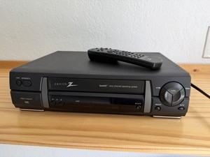Zenith VRB420 VHS Player Tested But Needs Service or Head Cleaning. See Video