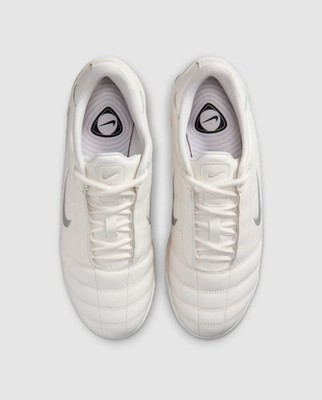 Size 9 - Nike Total 90 Shox Magia Sail Metallic Silver W for sale