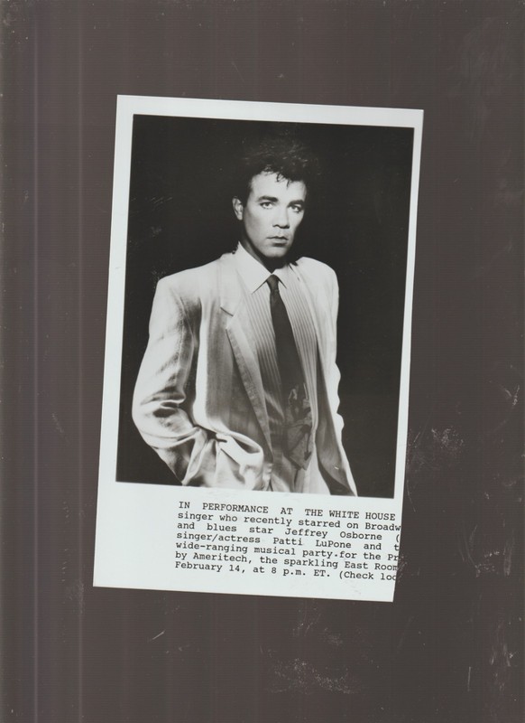 5X8 B&W   PHOTO OF-GARY MORRIS