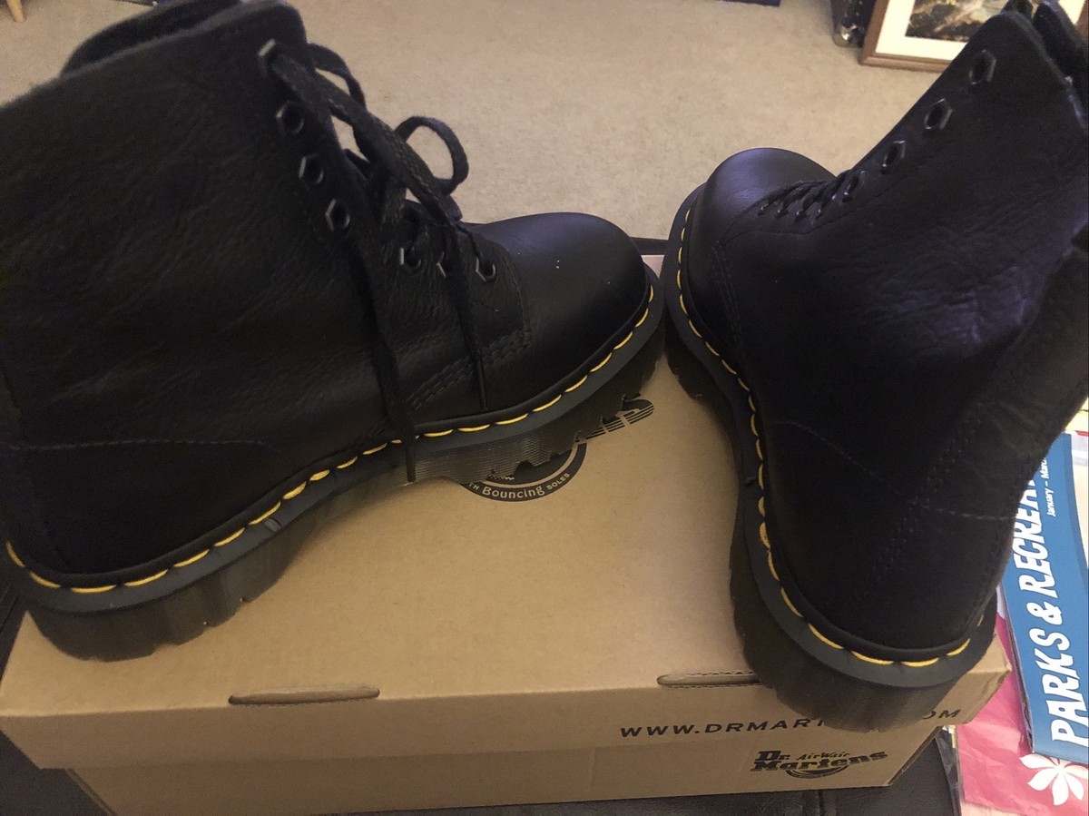 【新品未使用】Dr. Martens airwair サイズ4 レディース Dr. Martens New Girls Size 9 Pink Air Wair Sole Bouncing