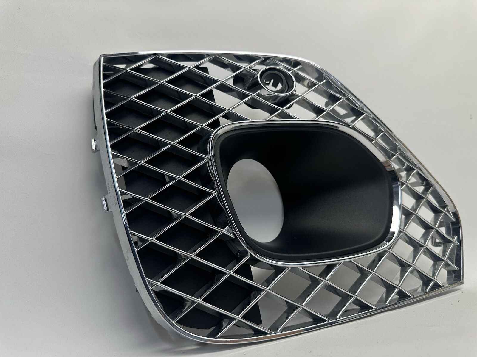 2021-2023 Bentley Bentayga Front Bumper Left Fog Light Grill Genuine 36A807681J