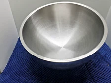 Vollrath Stainless Steel Double Wall Insulated Tilted Serving Bowl 3.7 qt.